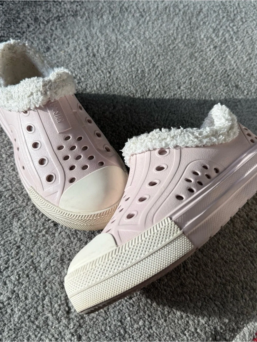 Girl's clogs converse - size 1